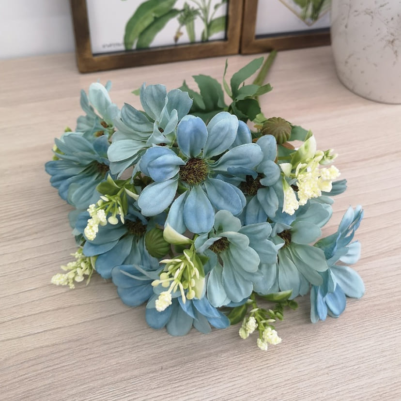 Искусственные цветы в Бугуруслане | Цветы искусственные «Ромашки с бутонами», голубые, букет