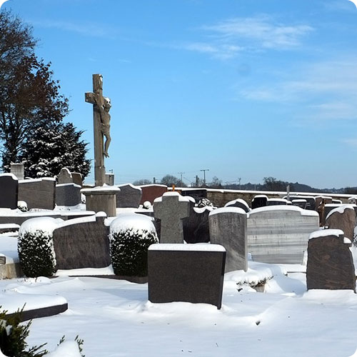 Благоустройство могил | Уход за захоронением в зимний период