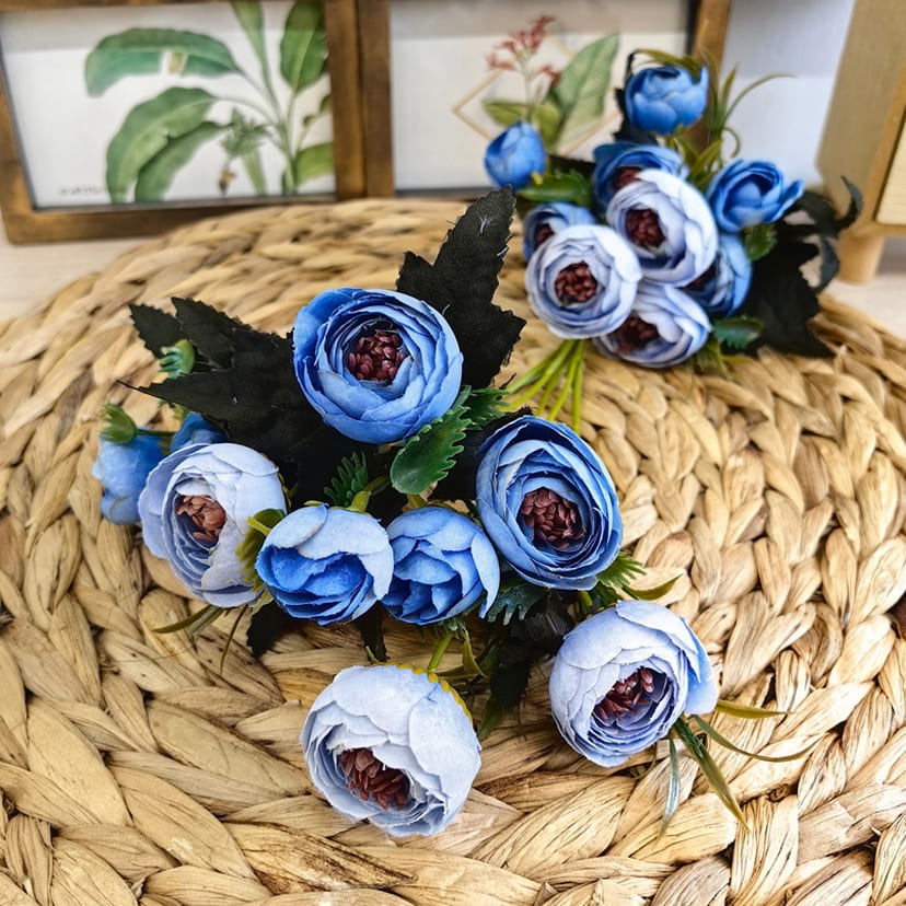 Искусственные цветы в Бугуруслане | Цветы искусственные «Камелии», голубые, букет